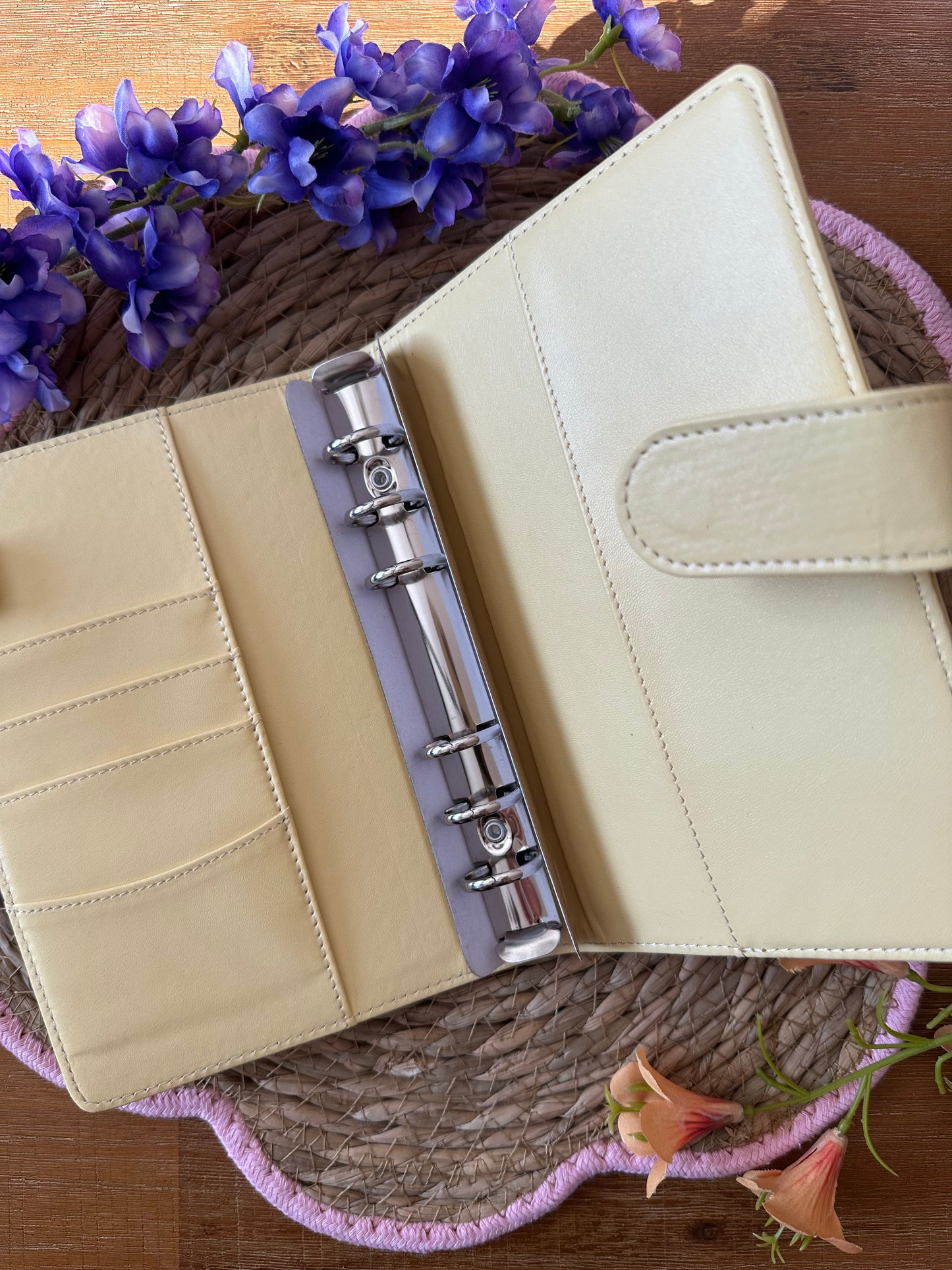 Basic binder - Pastel geel